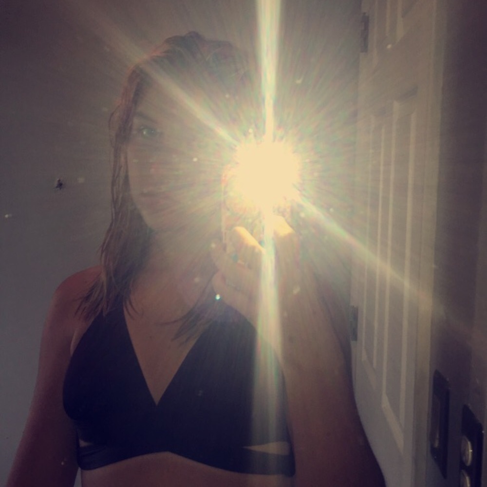 Meet your Posher, Chloe